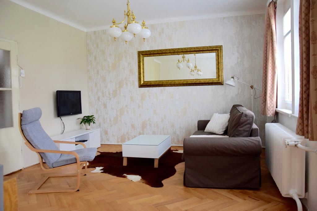Classical House In Prague 6 Zewnętrze zdjęcie